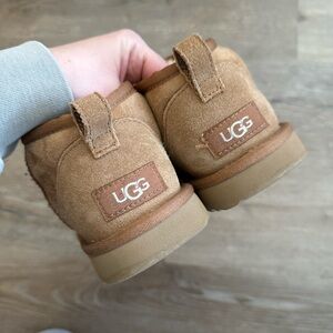 UGG Classic Ultra Mini Boots - Chestnut - GIRLS (Youth) Size 6